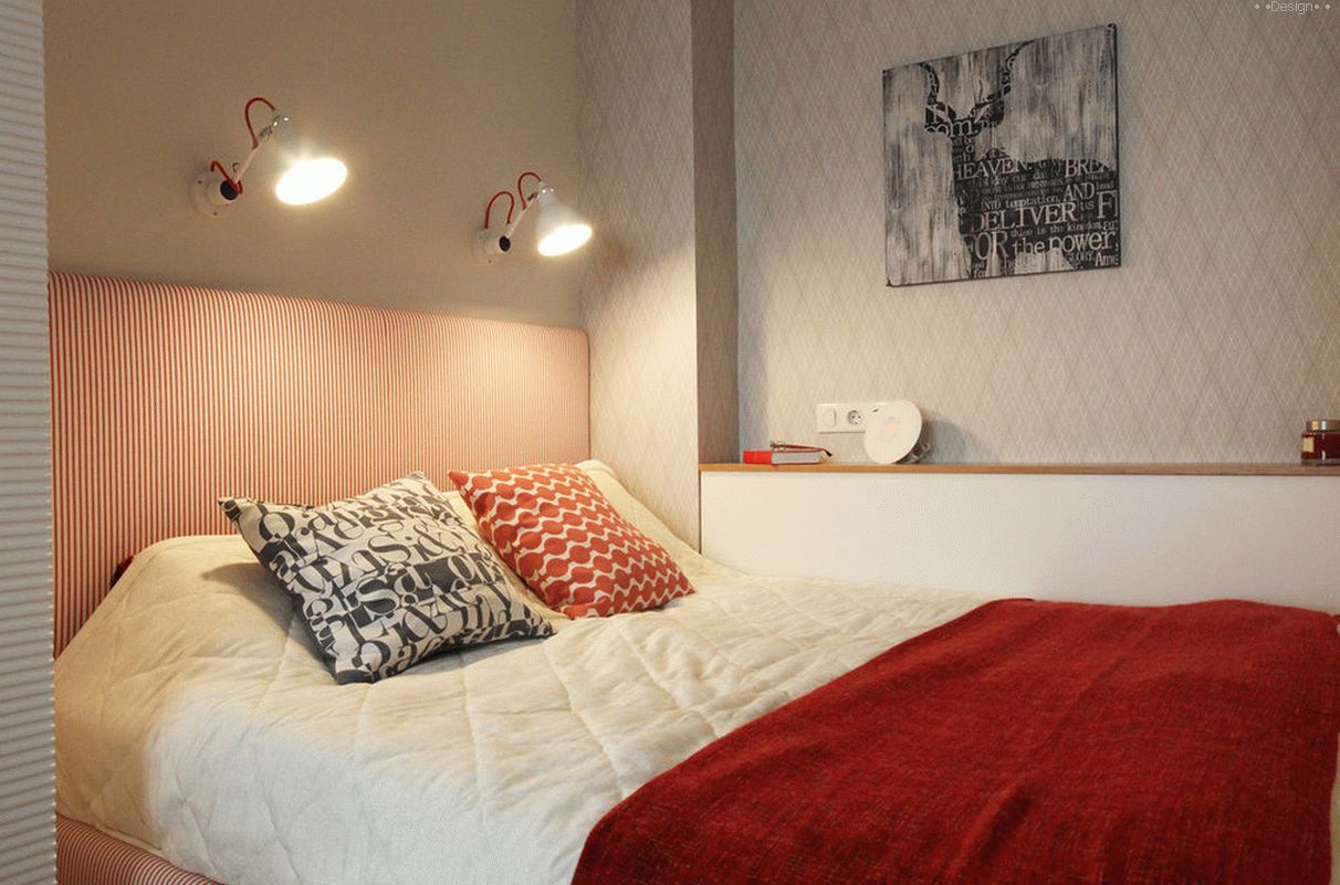 design of a small bedroom for a teenage girl