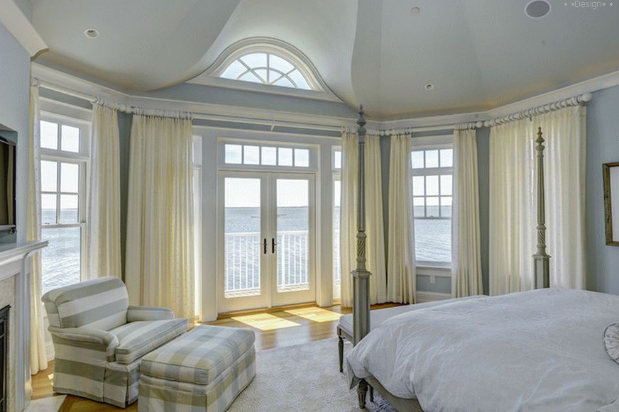 bedroom with balcony