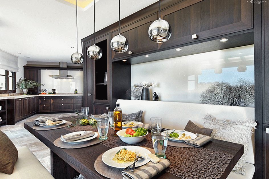 dining area in the kitchen